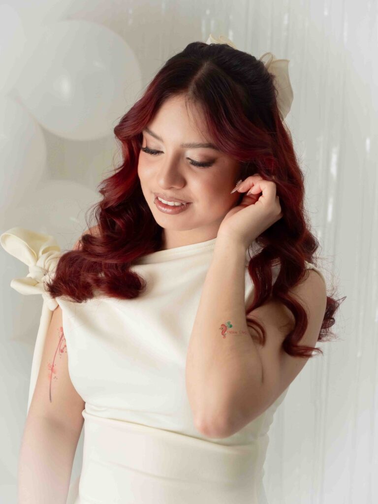 Fotos de cumpleaños estilo diva para mujer en estudio de Barcelon
